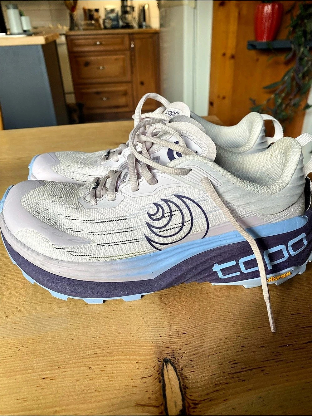 Topo Athletic Terraventure 3 Women's Gray & Purple US 8.5 Athletic Shoes